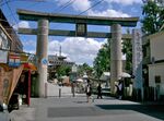 Torii shitennoji.jpg