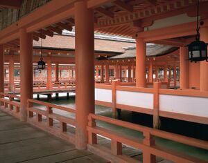 Itsukushima korridor.jpg