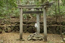 Sankei torii.jpg