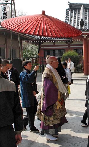 Monk sensoji.jpg